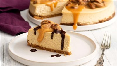 وصفة سهلة وشهية  .. طريقة عمل  تشيز كيك التمر والقهوة 