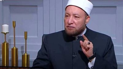 هل يجوز إدخال الأم دار مسنين رغم القدرة على رعايتها؟..  أمين الفتوي يُجيب