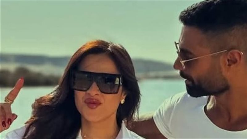 ياسمين عبد العزيز مع كريم فهمي في وننسى اللي كان 