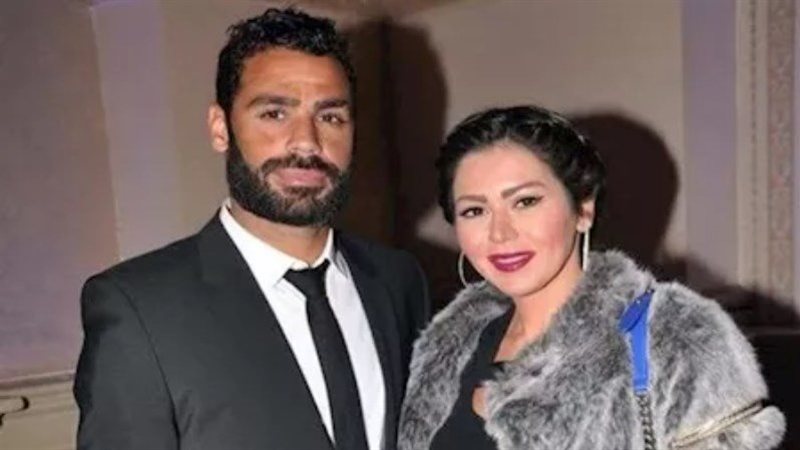 لقاء الخميسي مع زوجها محمد عبد المنصف 