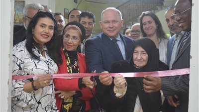 البيت الروسي بالقاهرة يحتفي باليوم العالمي للفضاء بمعرض 