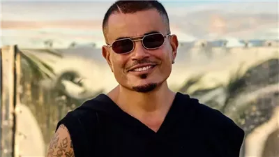 عمرو دياب مرشّح للعودة إلى “موازين 2026”… وترقّب جماهيري واسع