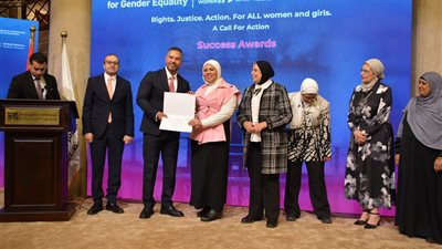 البورصة المصرية تقرع جرس التداول احتفالًا باليوم العالمي للمرأة وتعزز التزامها بتمكين المرأة والشمول المالي