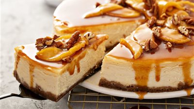 حلويات بدون فرن .. طريقة عمل تشيز كيك  الموز بالكراميل
