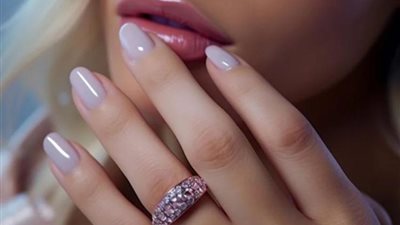 لصاحبات البشرة الفاتحة.. أبرز صيحات ألوان طلاء الأظافر  لربيع 2026