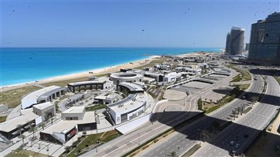 وزيرة الإسكان تتابع سير العمل بعددٍ من المشروعات الجاري تنفيذها بمدينة العلمين الجديدة ومارينا