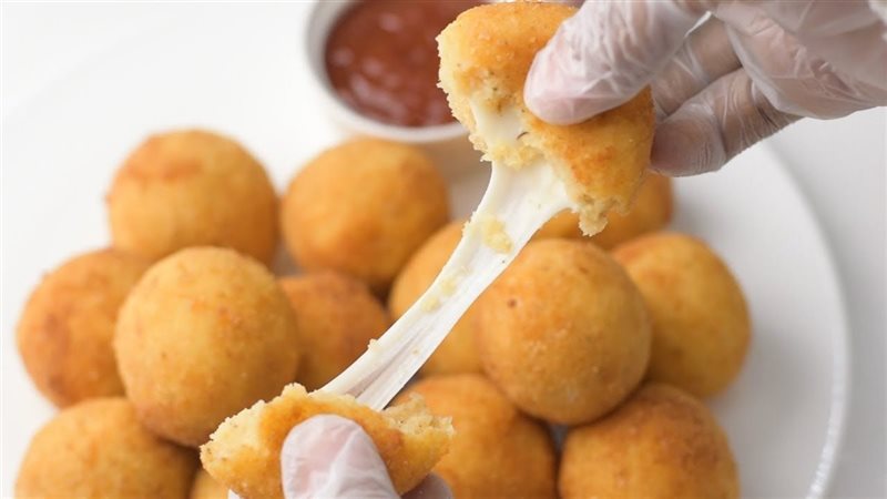 طريقة عمل كفتة البطاطس المقلية بالموزاريلا