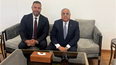 البورصة المصرية تضيف 6 شركات حكومية جديدة لبرنامج الطروحات