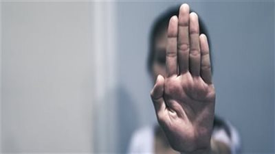 فتاة تسأل: كيف أوقف المتحرش عند حده؟