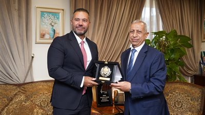 ندوة بالأكاديمية العربية: نائب رئيس البورصة يؤكد أهمية الوعي الاستثماري وتأهيل الشباب للسوق