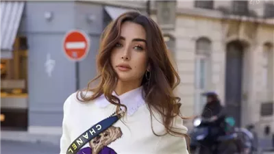 هنا الزاهد من باريس.. 3 إطلالات ترند مثالية للسفر اليومي بأناقة عصرية