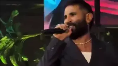 أحمد سعد يشعل الجدل بإطلالة غريبة بالملامح.. ما علاقته برجل أعمال أمريكي؟