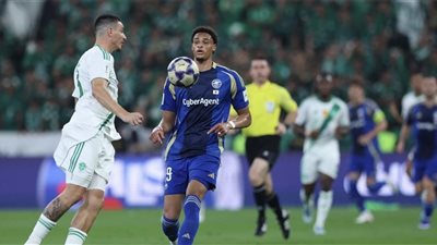 الأهلي السعودي يهزم ماتشيدا زيلفيا بهدف ويتوج بدوري أبطال آسيا