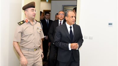وزير الخارجية يفتتح غرفة حفظ الوثائق المؤمنة بمقر وزارة الخارجية