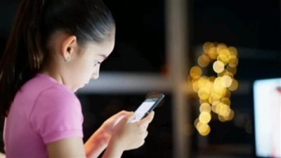 دراسة تحذر: الهواتف الذكية تلتهم 120 ألف كلمة من حديثنا السنوي وتؤدد مهاراتنا الاجتماعية