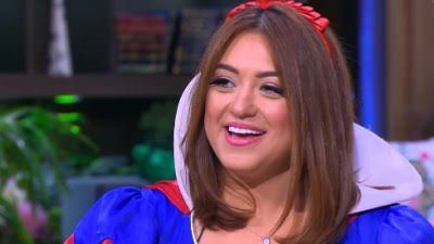 مروة عبد المنعم تتعرض للإصابة بعد هجوم شبل أسد أثناء التصوير.. كيف علقت؟