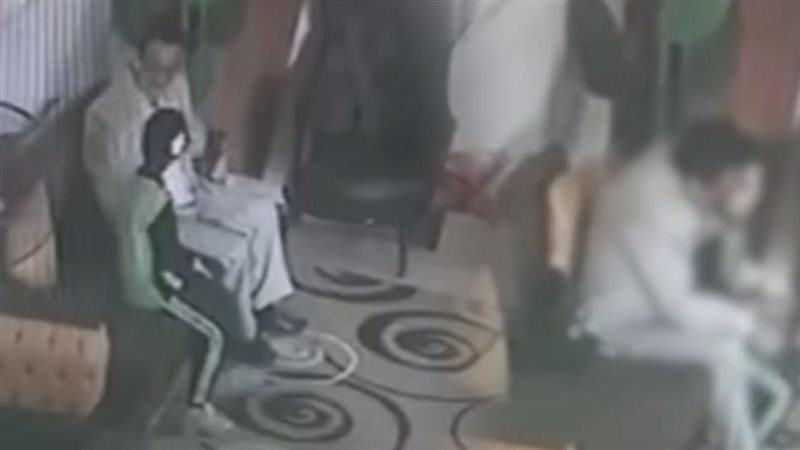 مدير مدرسة يتحرش بطالبة بالصف الأول الابتدائي