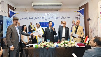 “الطريق إلى المستقبل”.. أمسية عربية بـ«نيويالي» تدعو لتعزيز الوعي الجمعي ووحدة الشباب العربي