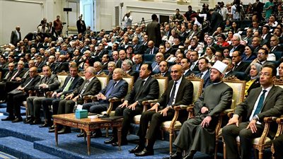 رئيس الوزراء يشارك في فعاليات مؤتمر 