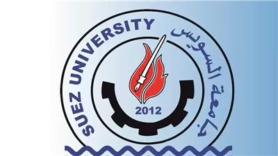 7 مشروعات متكاملة بمشاركة 82 طالبًا».. رئيس جامعة قناة السويس يتفقد إبداعات طلاب الكلية المصرية الصينية للتكنولوجيا التطبيقية