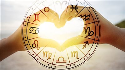 حظك اليوم وتوقعات الأبراج الإثنين 25 مايو على الصعيد الصحي والمهني والعاطفي