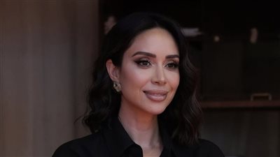 بسنت شوقي تخطف الأنظار في العرض الخاص لفيلم “إذما” بإطلالة أنيقة ورسالة عاطفية مؤثرة