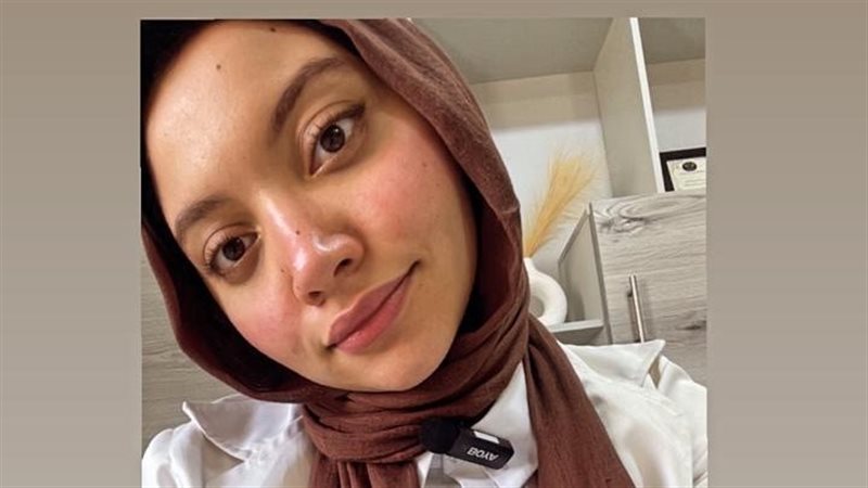 خبيرة التجميل الدكتورة سلمى 