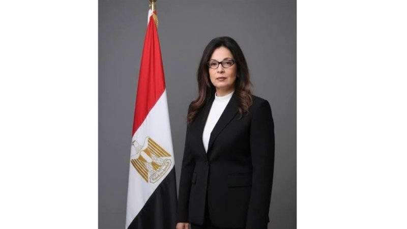 وزيرة الثقافة