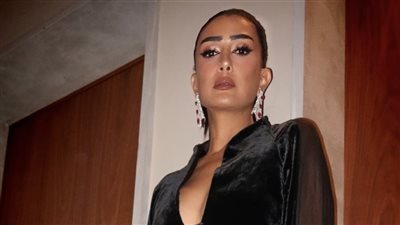 غادة عبد الرازق تتألق بالأناقة السوداء.. إطلالة فاخرة تخطف الأنظار على «إنستغرام»