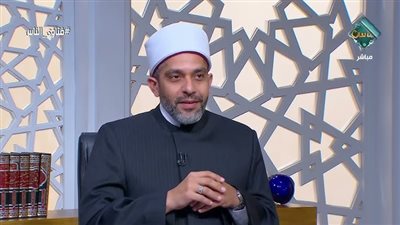 هل المسح على الشراب مع الشك في الطهارة يُبطل الصلاة؟.. أمين الفتوى يُجيب