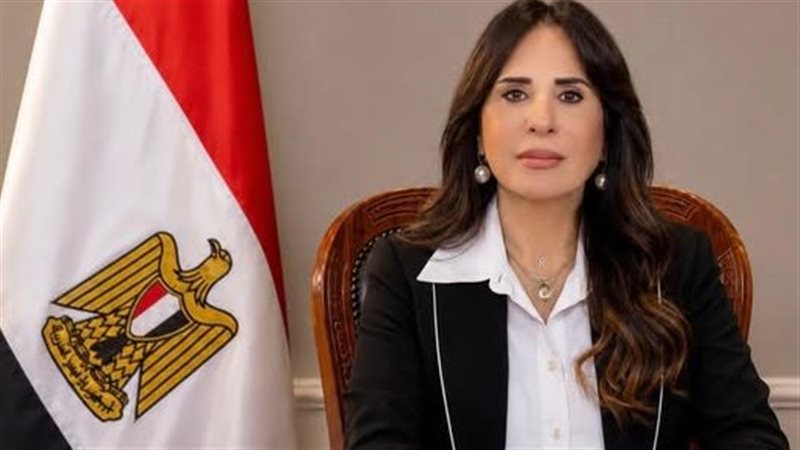  وزيرة الإسكان