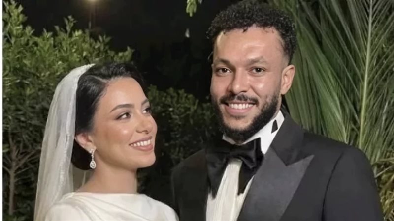 ويجز مع زوجته نور العزاوي 