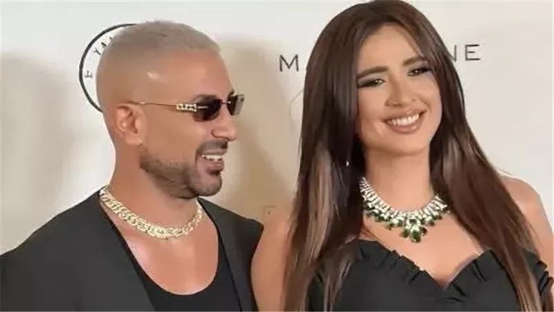 ياسمين عبد العزيز مع أحمد سعد 