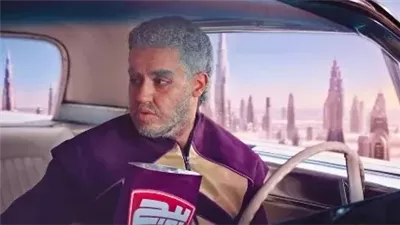 حسن مالك يفاجئ الجمهور بإطلالة مستقبلية في إعلان جديد.. ورحلة إلى عام 2076