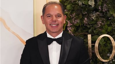 رامي إمام يحتفي بابنته برسالة مؤثرة.. ويدعو الأهالي لدعم مواهب أبنائهم الفنية