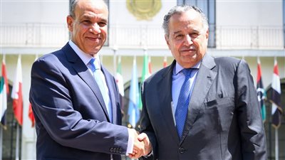 الأمين العام لجامعة الدول العربية يستقبل وزير الخارجية ويؤكد على دعم تطوير العمل العربي 