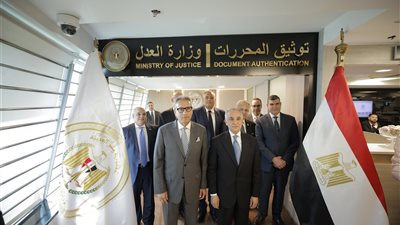 البنك الأهلي المصري يفتتح أول مكتب للشهر العقاري بفرع التسعين بالتعاون مع وزارة العدل لتيسير خدمات التوثيق