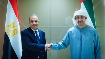 وزير الخارجية يبحث مع نظيره الإماراتي في أبوظبي تعزيز العلاقات الثنائية وتنسيق المواقف بشأن تطورات المنطقة
