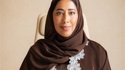 منى غانم | إماراتية لها دور رئيسي في تمكين المرأة بالمجتمع الخليجي