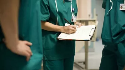 مؤثرة كندية تنهي حياتها طبيًا بعد معاناة مع الزهايمر