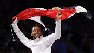 حركة محمد السيد بعد هزيمة منافسه تشعل مواقع التواصل.. وإنجاز تاريخي لمصر بعد 75 عامًا