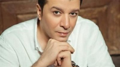 قرار مفاجئ ورسالة غامضة من عمرو دياب.. مصطفى كامل يحسم مصيره في نقابة الموسيقيين 