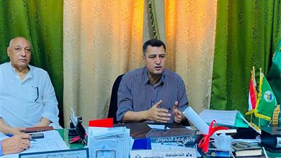 مدير عام إدارة الخصوص التعليمية يبحث مع مجلس الآباء والأمناء تعزيز التعاون وتكريم الطلاب المتفوقين