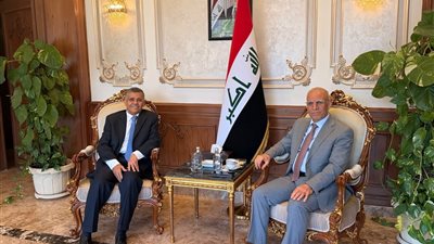 سفير العراق لدى مصر يبحث مع وزير الخارجية الليبي السابق تعزيز العلاقات الثنائية وتطورات المنطقة