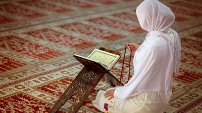 جبر الخواطر وحماية المرأة من القهر والحزن بين التعاليم القرآنية والطب النفسي الحديث