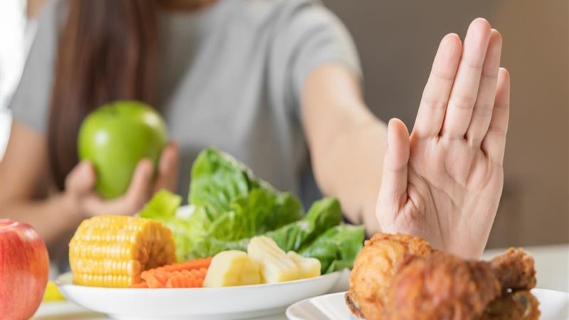 أطعمة تجنبيها بعد عمر الأربعين