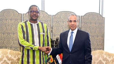 وزير الخارجية يبحث مع نظيره البوركيني تعزيز التعاون الاقتصادي والأمني ومكافحة الإرهاب