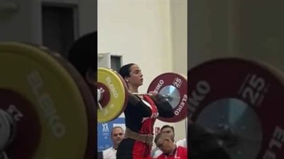 لحظة رعب في تارانتو.. اللاعبة نورا عصام تفقد الوعي أثناء رفع الأثقال (فيديو)