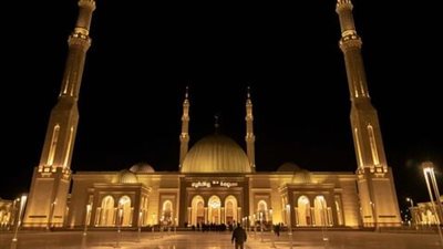 رقص وعزف أمام مجسم المصحف.. عقد قران يشعل الغضب داخل مسجد الفتاح العليم!