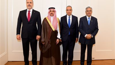 عبد العاطي يستضيف اجتماعًا رباعيًا لبحث خفض التصعيد وضمان حرية الملاحة وتعزيز الاستقرار الإقليمي